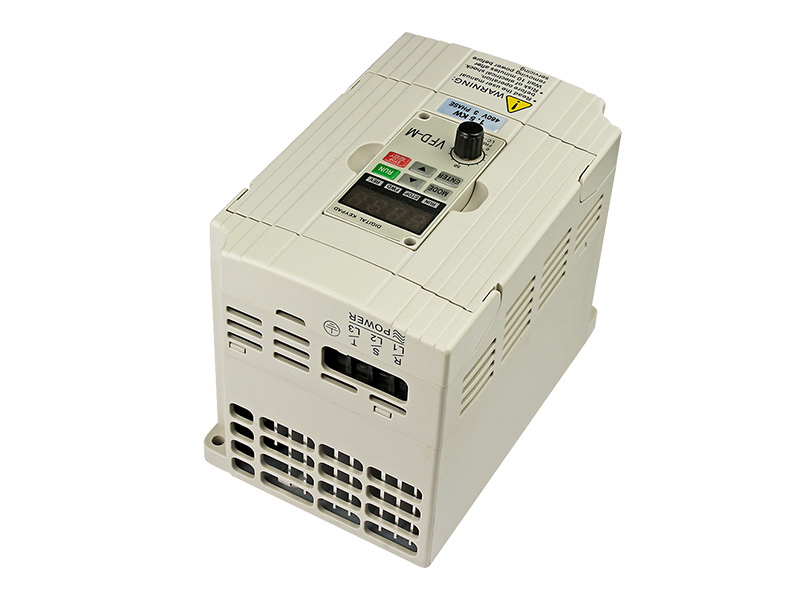 8000S通用變頻器，變頻調(diào)速器，變頻器廠家，電機(jī)變頻器，三相變頻器
